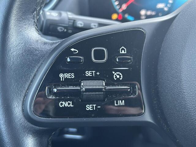 Mercedes-Benz GLA-KLASSE 180 Business Solution | Stoelverwarming | Cruise Control | Achteruitrijcamera