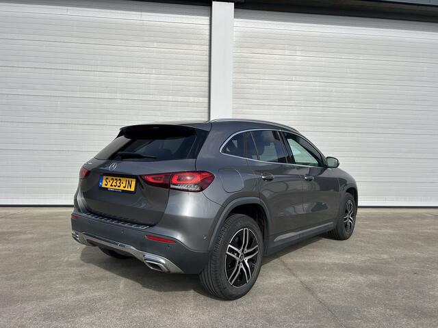 Mercedes-Benz GLA-KLASSE 250 e Style