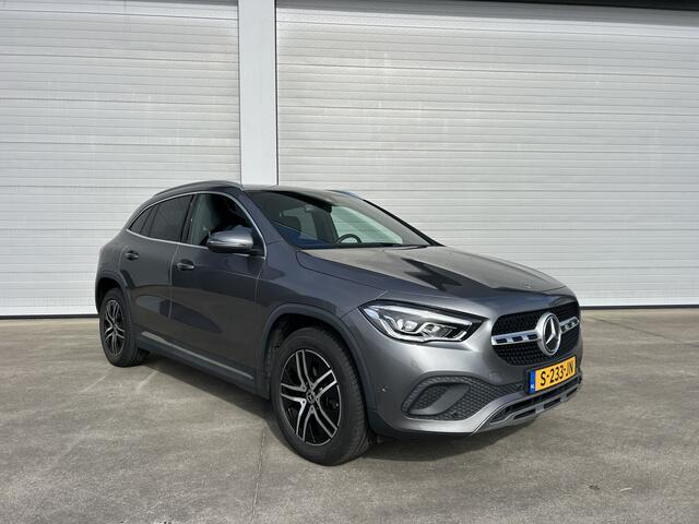 Mercedes-Benz GLA-KLASSE 250 e Style
