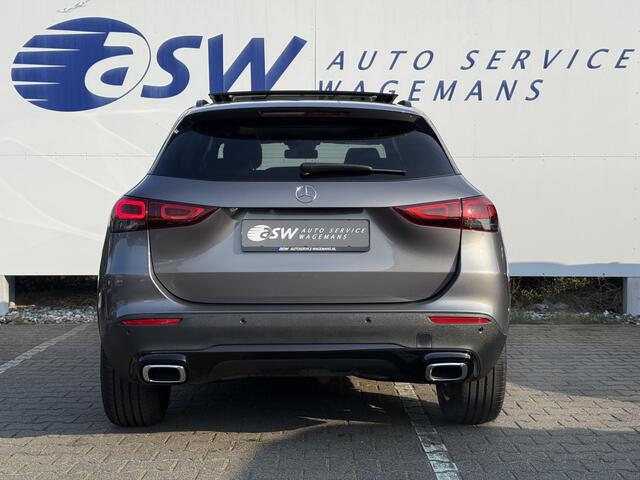 Mercedes-Benz GLA-KLASSE 200 Luxury Line | Trekhaak | Pano | Ambient Light | Camera | 18 inch