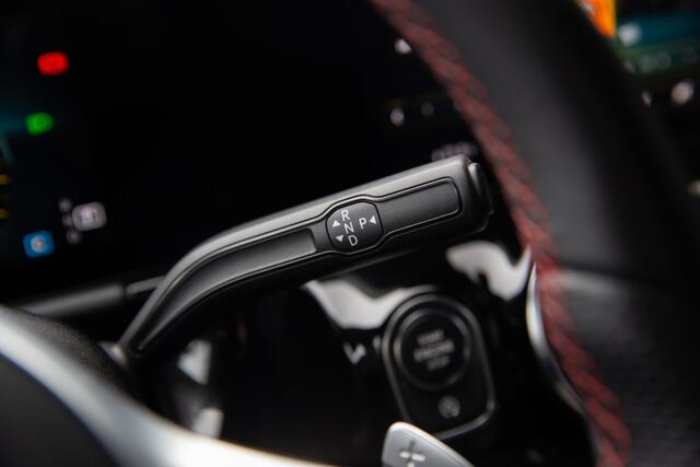 Mercedes-Benz GLA-KLASSE 200 AMG Line , Trekhaak, Achteruitrijcamera, Stoelverwarming,