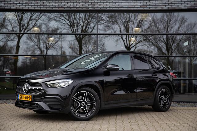 Mercedes-Benz GLA-KLASSE 200 AMG Line , Trekhaak, Achteruitrijcamera, Stoelverwarming,