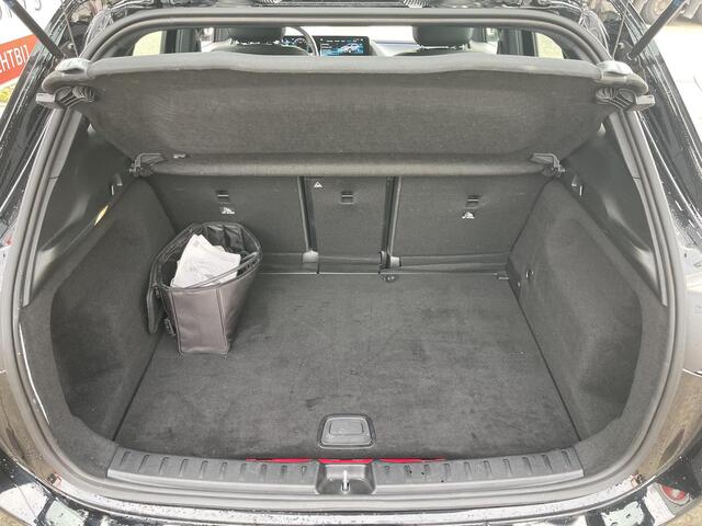 Mercedes-Benz GLA-KLASSE 250 e Progressive 18"/Trekhaak/Matrix LED/Leder/Dodehoek/360 camera/Stoelverwarming/Apple Carplay & Android