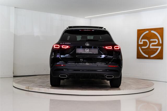 Mercedes-Benz GLA-KLASSE 250 e AMG 218PK | Pano | Sfeer | Carbon | Keyless | Stoelverw. | 12 MND Garantie