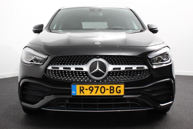 Mercedes-Benz GLA-KLASSE 200 AMG Line Automaat Nieuw model ! | Navigatie | Climate Control | Camera | Electrisch bedienbare achterklep | Dab | Led