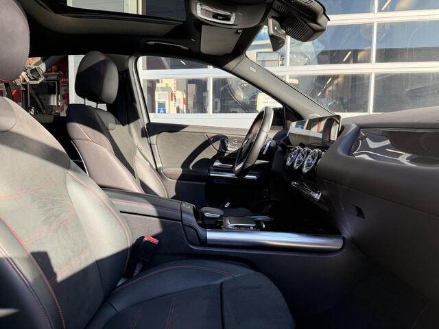 Mercedes-Benz GLA-KLASSE 200 Business Solution AMG | Premium Plus pakket| Memory Seats| Panoramadak| Night pakket| Augmented reality navigatie | Sfeerverlichting| Smartphone intergratie