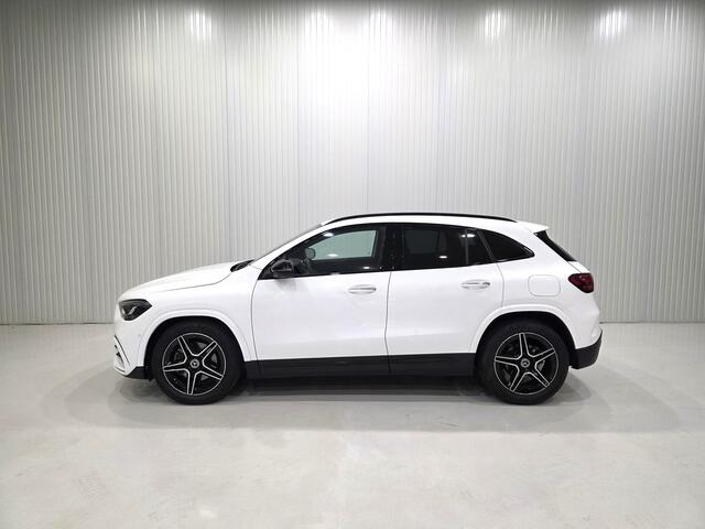 Mercedes-Benz GLA-KLASSE 200 AMG Line MILD HYBRID |CAMERA|CARPLAY|Sfeerverlichting|