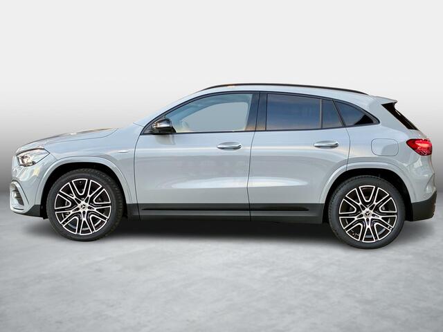 Mercedes-Benz GLA-KLASSE 250 e AMG Line | Panoramadak | BURMESTER |