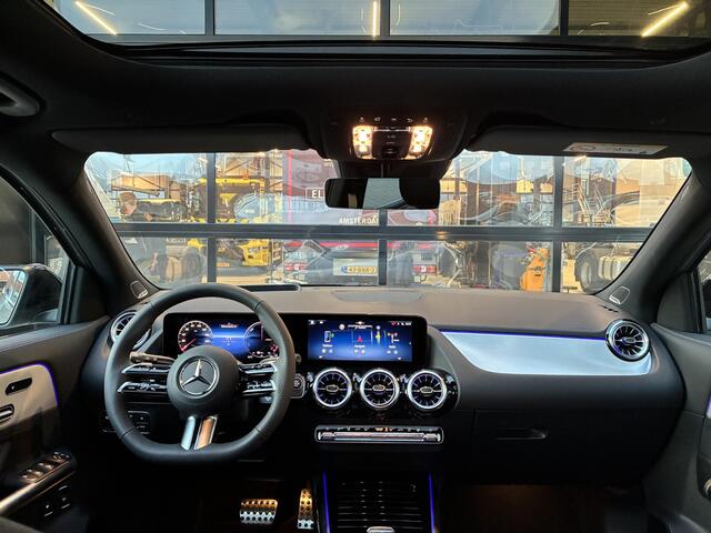 Mercedes-Benz GLA-KLASSE 250 e AMG Line | Panoramadak | BURMESTER |