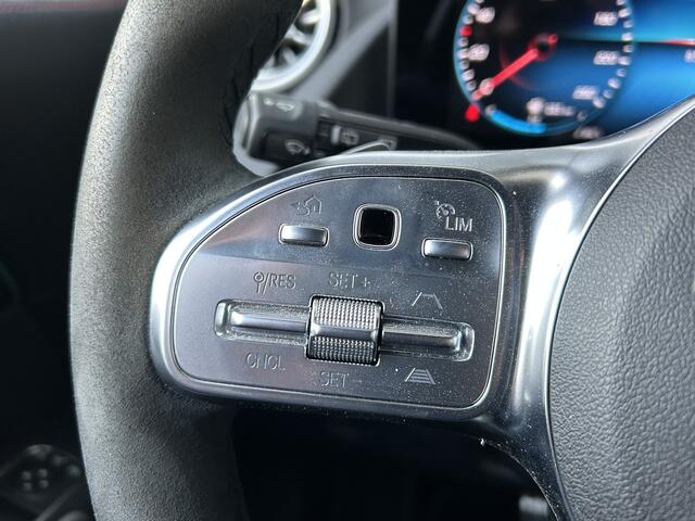 Mercedes-Benz GLA-KLASSE 250e AMG // Distronic // Headup // 360 Camera // MultiBeam // Keyless // 20" // Advanced Audio // Carplay