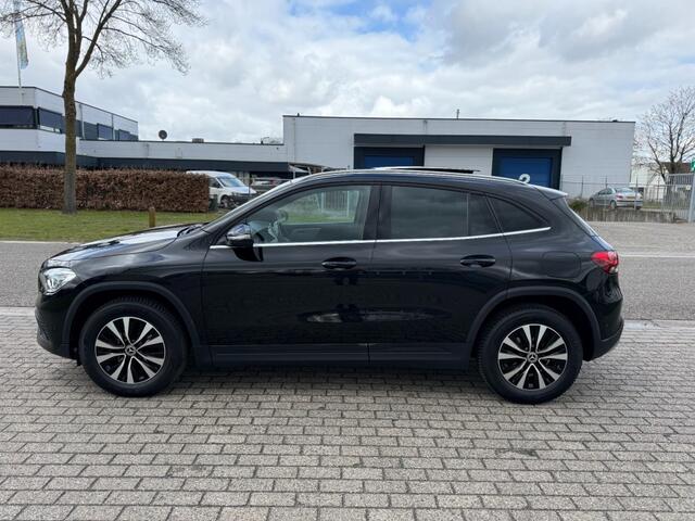 Mercedes-Benz GLA-KLASSE 180 Aut Panorama Led Xenon