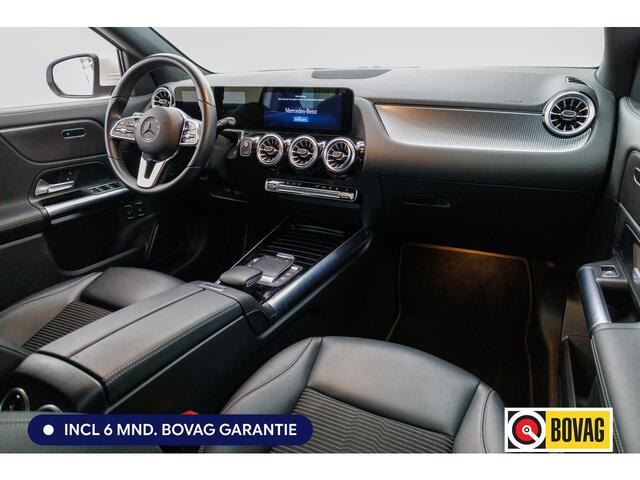 Mercedes-Benz GLA-KLASSE 250 e Business 218 PK | Solution Luxury Limited | Wegklapbare trekhaak | Navigatie | Stoelverwarming Adaptive cruise, Achteruitrijcamera, Sfeerverlichting, Elektrische achterklep, Winterwielenset