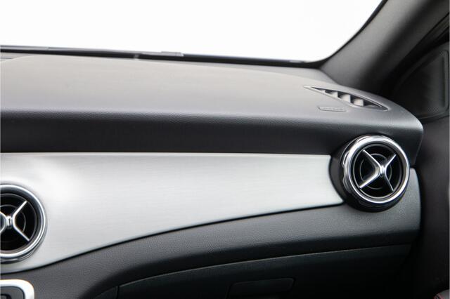 Mercedes-Benz GLA-KLASSE 180 AMG Sport Edition, Navi, Trekhaak, Camera 2020