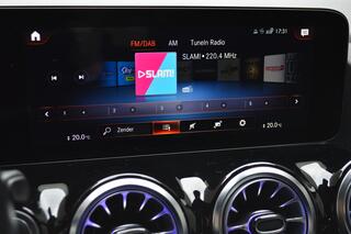 mercedes-benz-gla-klasse-250-e-amg-