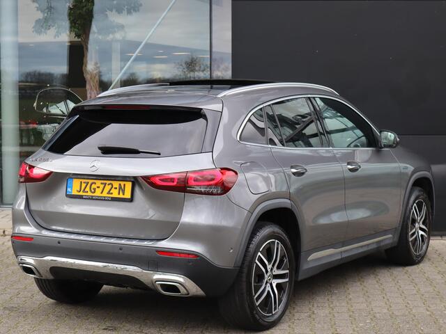 Mercedes-Benz GLA-KLASSE 250 e Style