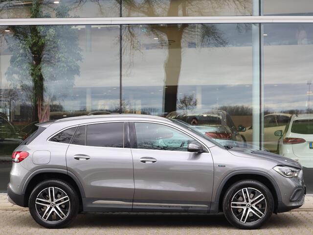 Mercedes-Benz GLA-KLASSE 250 e Style