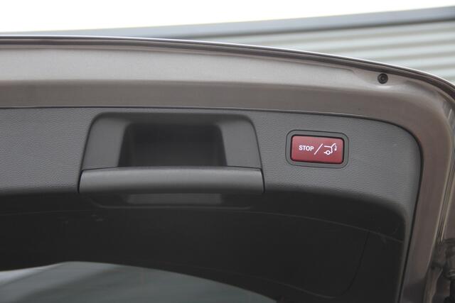 Mercedes-Benz GLA-KLASSE 200 Premium Plus | Camera Navi | Trekhaak | Stoelverw | Airco | Cruise | Sportstoelen | | Bluetooth | LMV18'' | Dealer onderhouden | Zeer nette