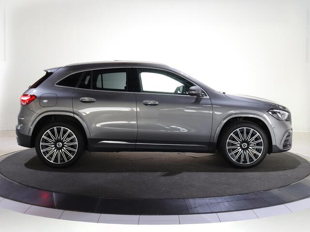 Mercedes-Benz GLA-KLASSE 250e Business Solution AMG | Premium Plus | Panoramaschuifdak | Head-up | Burmester | Winterpakket |