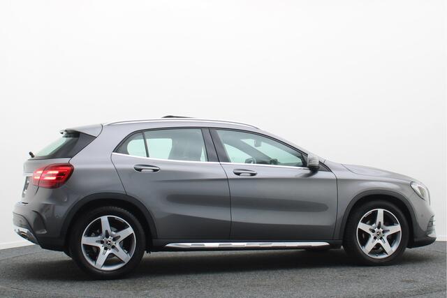 Mercedes-Benz GLA-KLASSE 200 Premium Plus AMG Panoramadak, Navigatie, Stoelverwarming, Cruise, 18"