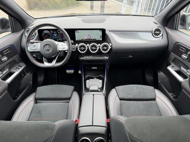 Mercedes-Benz GLA-KLASSE 250 e AMG Line Pano-Dak | Memory | Keyless | Camera |