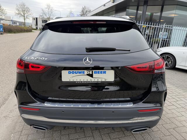 Mercedes-Benz GLA-KLASSE 250 e AMG Line Pano-Dak | Memory | Keyless | Camera |