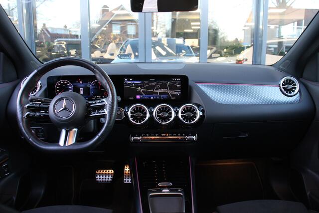 Mercedes-Benz GLA-KLASSE 250 e AMG Night Pakket/Navi/Camera/Keyless/Memory/Sfeerverlichting/Mbux/H-leder/19Inch