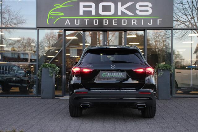 Mercedes-Benz GLA-KLASSE 250 e AMG Night Pakket/Navi/Camera/Keyless/Memory/Sfeerverlichting/Mbux/H-leder/19Inch