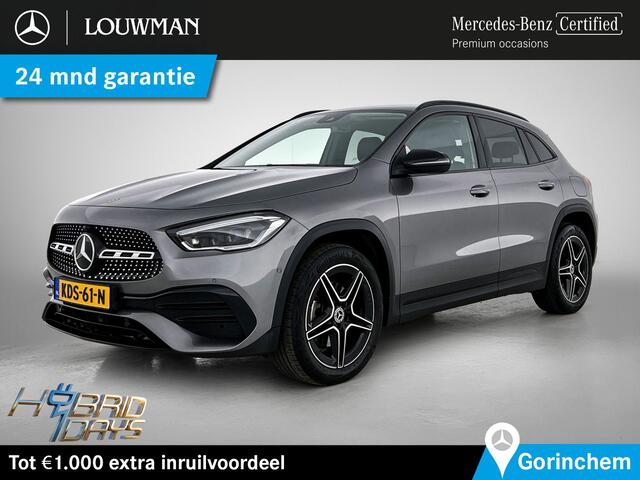 Mercedes-Benz GLA-KLASSE 250 e AMG Plug-In Hybride AMG Line | Night Pakket | Trekhaak | Sfeerverlichting | MultiBeam Ledkoplampen | Lederen bekleding. Inclusief 24 maanden MB Certified garantie voor Europa.