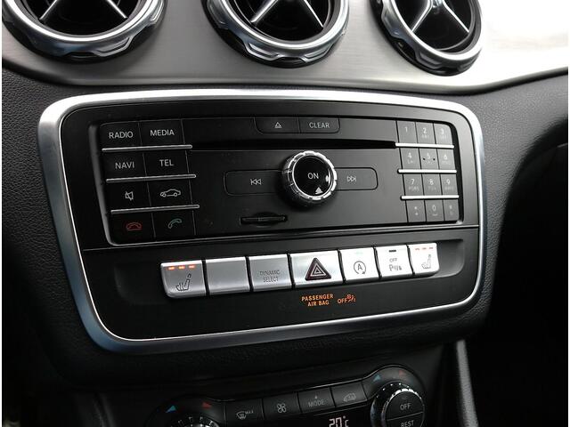 Mercedes-Benz GLA-KLASSE 180 Business Solution AMG | Camera