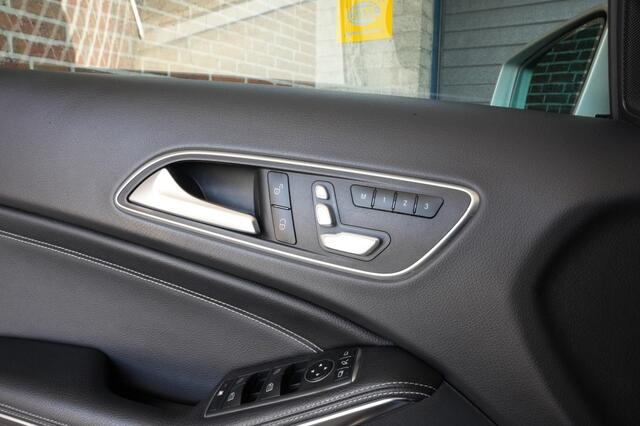 Mercedes-Benz GLA-KLASSE 180 SPORT EDITION- Leer-Camera-Navi- ALL IN PRIJS