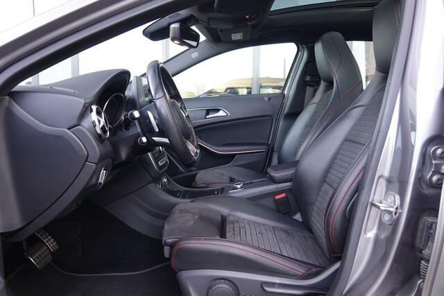 Mercedes-Benz GLA-KLASSE 180 Business Solution AMG | Panoramadak | Camera | Navi | Sfeer |