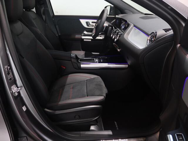 Mercedes-Benz GLA-KLASSE 180 Business Solution AMG | Panoramaschuifdak | Premium Plus | head-up display | Trekhaak