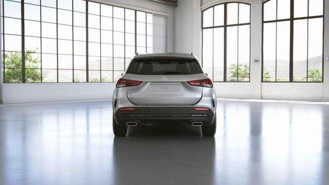 Mercedes-Benz GLA-KLASSE 200 Business Solution AMG | Night | Panoramadak | Memory | Widescreen | Multibeam |