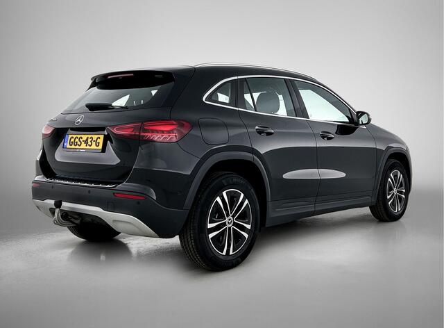 Mercedes-Benz GLA-KLASSE 250 e Star Edition | Achteruitrijcamera | Trekhaak | Dodehoekassistent | Stoelverwarming | Inclusief 24 maanden MB Certified garantie voor Europa.