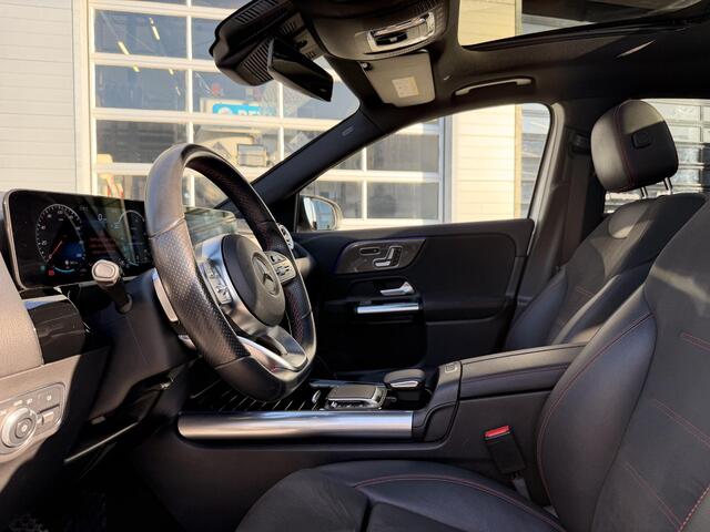Mercedes-Benz GLA-KLASSE 200 Business Solution AMG | Premium Plus pakket| Memory pakket | Panoramadak| Night pakket| Augmented reality navigatie | Sfeerverlichting| Smartphone intergratie