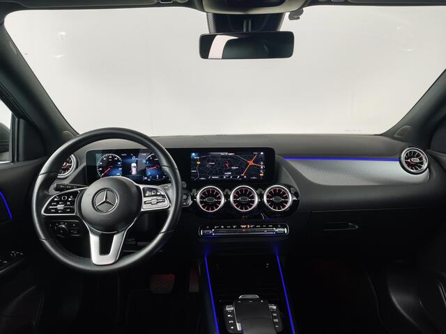 Mercedes-Benz GLA-KLASSE 180 Business Solution | navigatiesysteem full map | lederen bekleding | electronic climate control | achteruitrijcamera | Cruise control | LED verlichting | stoelverwarming |
