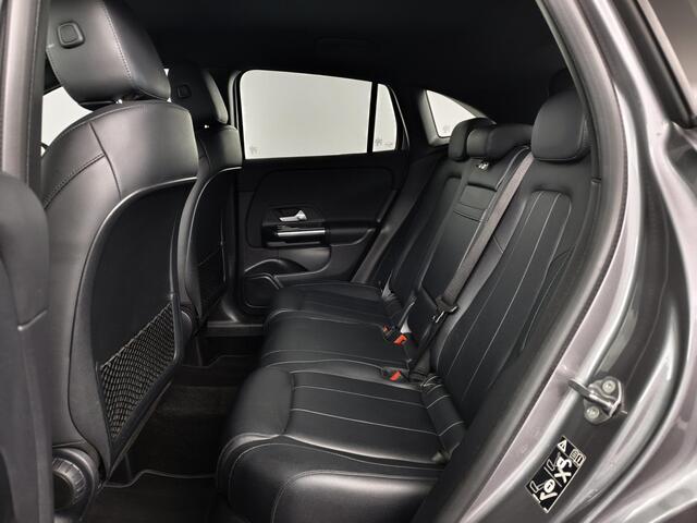 Mercedes-Benz GLA-KLASSE 180 Business Solution | navigatiesysteem full map | lederen bekleding | electronic climate control | achteruitrijcamera | Cruise control | LED verlichting | stoelverwarming |