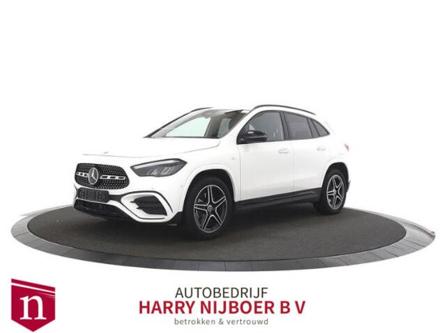 Mercedes-Benz GLA-KLASSE 250 e AMG Line Black Optiek / Sfeerverlichting / Stoelverwarming / Camera