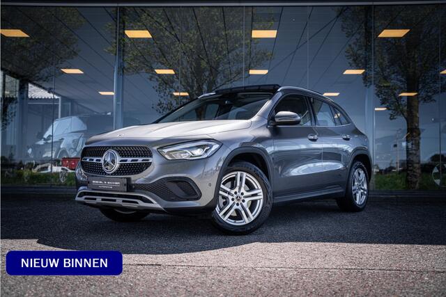 Mercedes-Benz GLA-KLASSE 250 e Style ** Panodak ** Trekhaak ** LED **