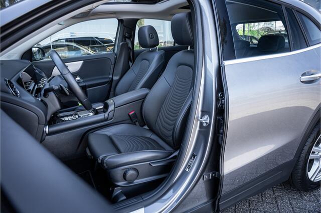 Mercedes-Benz GLA-KLASSE 250 e Style ** Panodak ** Trekhaak ** LED **