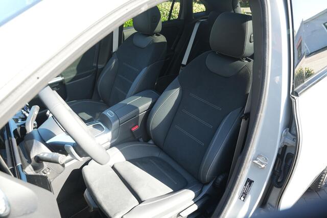 Mercedes-Benz GLA-KLASSE 200 AMG Line Panoramadak Adapt. Cruise AMG Pakket Ambient Wide Screen