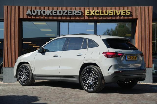 Mercedes-Benz GLA-KLASSE 200 AMG Line Panoramadak Adapt. Cruise AMG Pakket Ambient Wide Screen