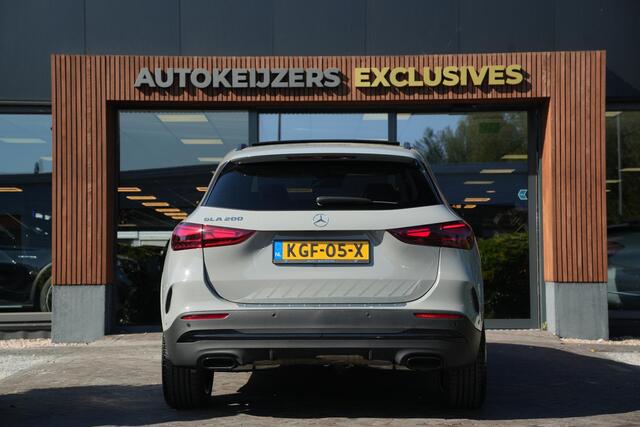 Mercedes-Benz GLA-KLASSE 200 AMG Line Panoramadak Adapt. Cruise AMG Pakket Ambient Wide Screen