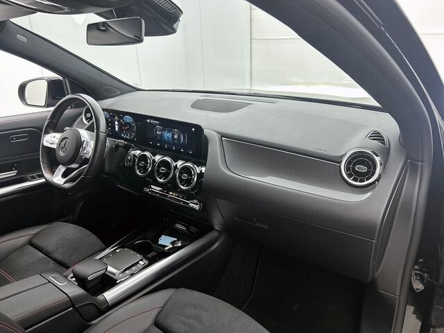 Mercedes-Benz GLA-KLASSE 200 Business Solution AMG | Cruise control | Parkeer assistent | Stoelverwarming | Inclusief 24 maanden Mercedes-Benz Certified garantie voor Europa.