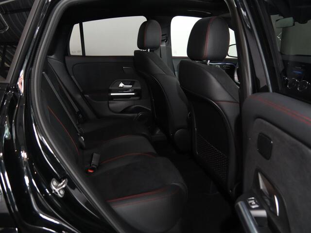 Mercedes-Benz GLA-KLASSE 250e Business Solution AMG | Premium Plus | Panoramaschuifdak | Head-up | Burmester |