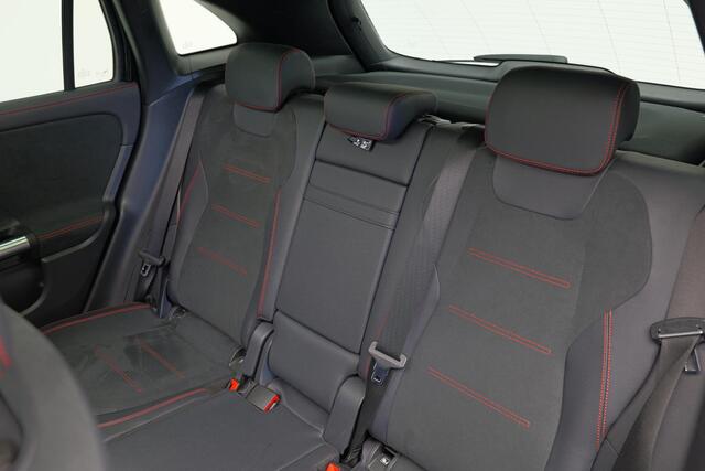 Mercedes-Benz GLA-KLASSE 250 4MATIC AMG Line |Pano|Ambient|Camera|