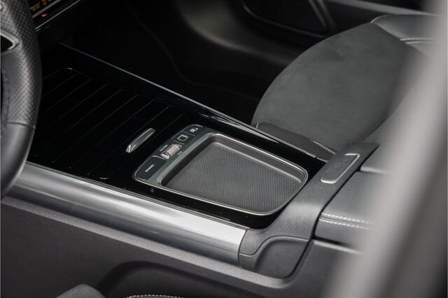 Mercedes-Benz GLA-KLASSE 200 d AMG Line 20 inch - Pano - Camera