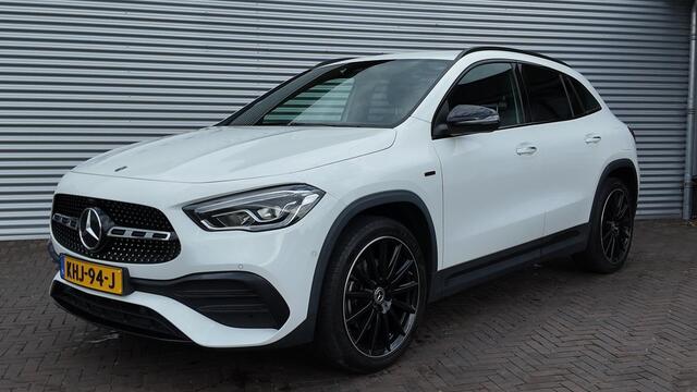 Mercedes-Benz GLA-KLASSE 250 e Business Solution AMG Limited NIGHT