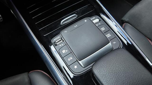 Mercedes-Benz GLA-KLASSE 250 e Business Solution AMG Limited NIGHT