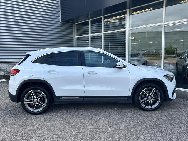 Mercedes-Benz GLA-KLASSE 250 e AMG Line | Panoramadak | Memory | Head up display | Rijassistentiepakket